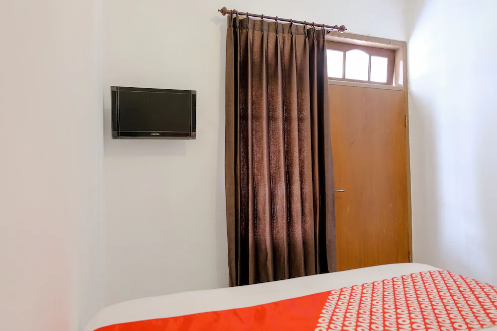 Kina Family Residence by OYO Rooms