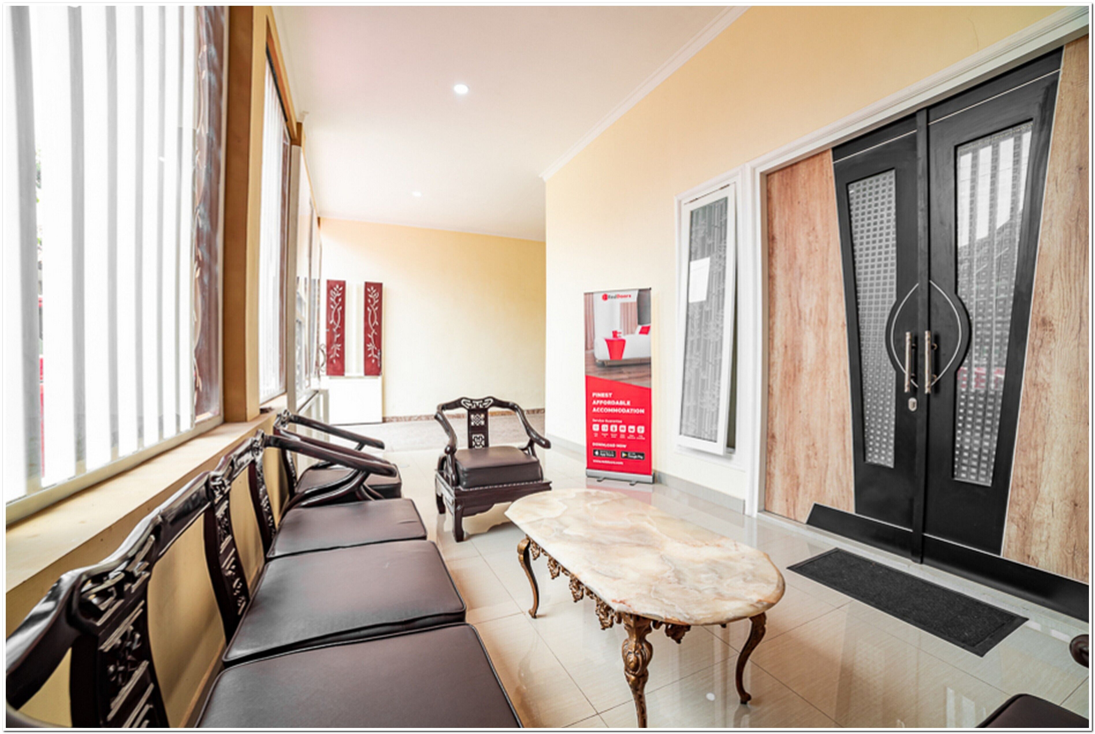 Kost Omah Blimbing by RedDoorz