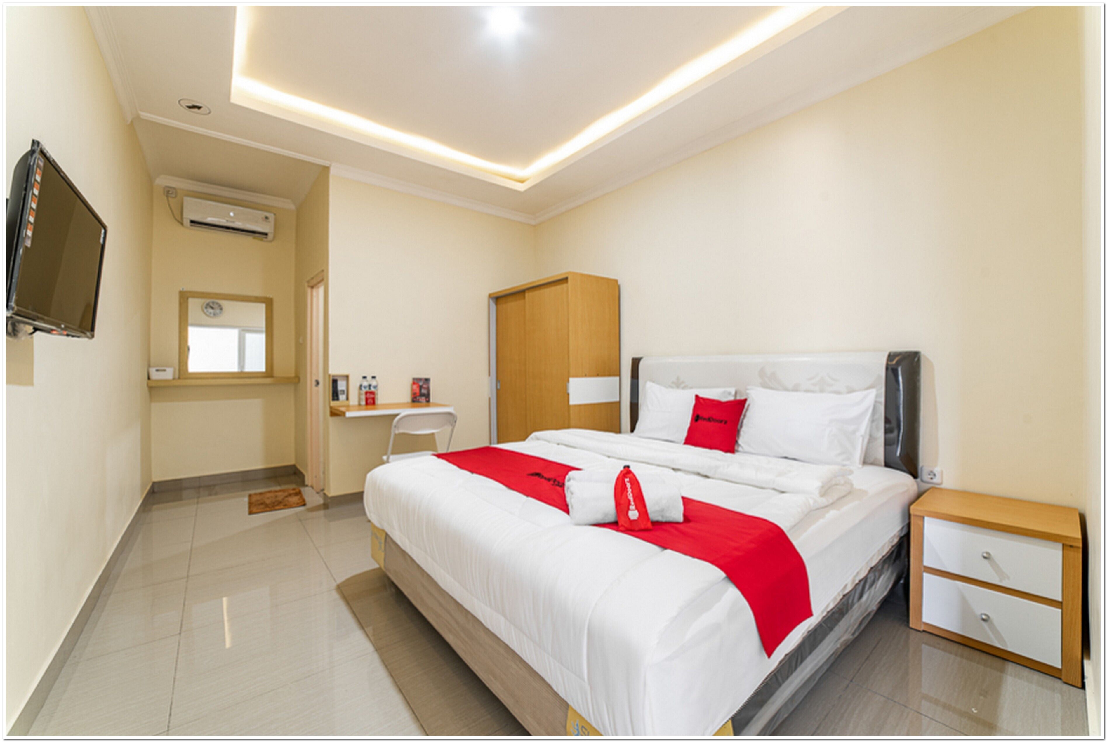 Kost Omah Blimbing by RedDoorz