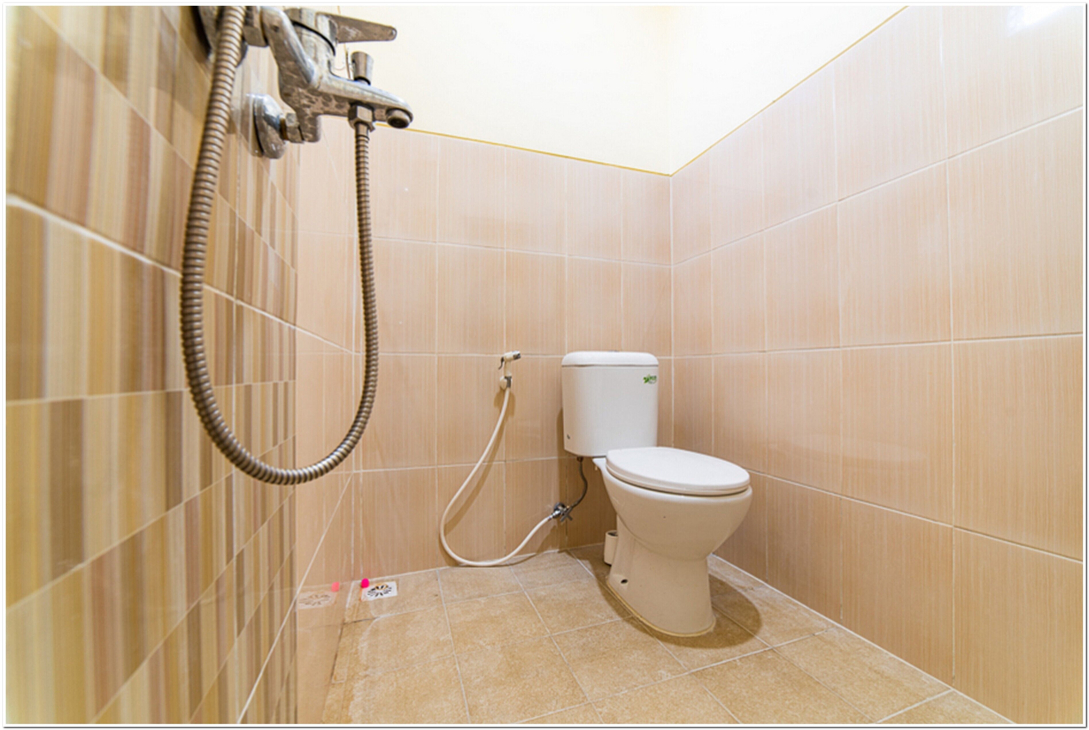 Kost Omah Blimbing by RedDoorz
