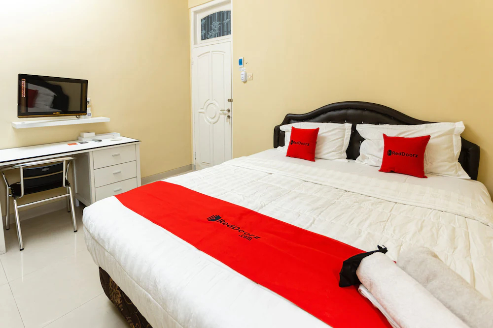 Kost Omah Bratan by RedDoorz