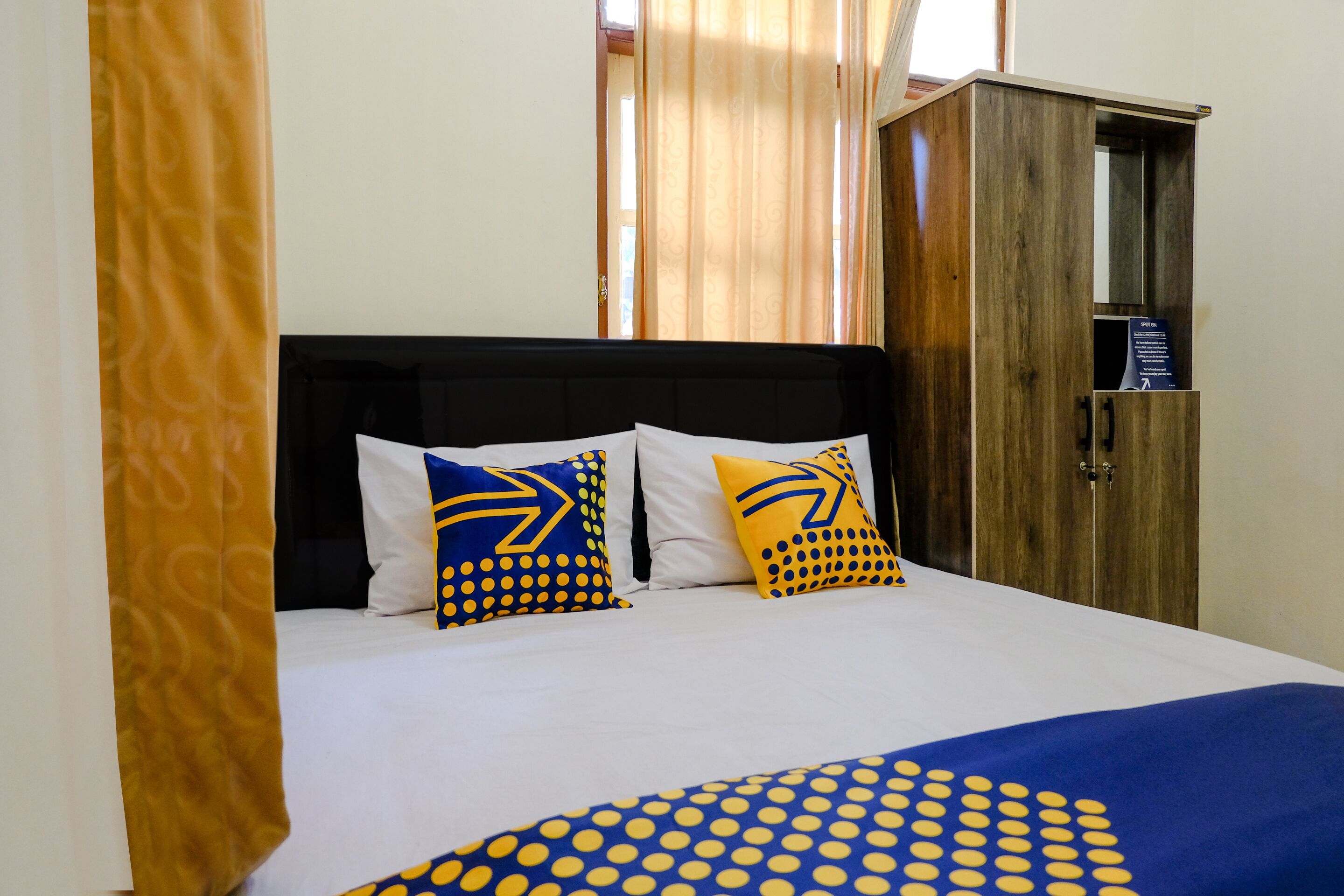 Madani Family Residence Syariah by OYO Rooms