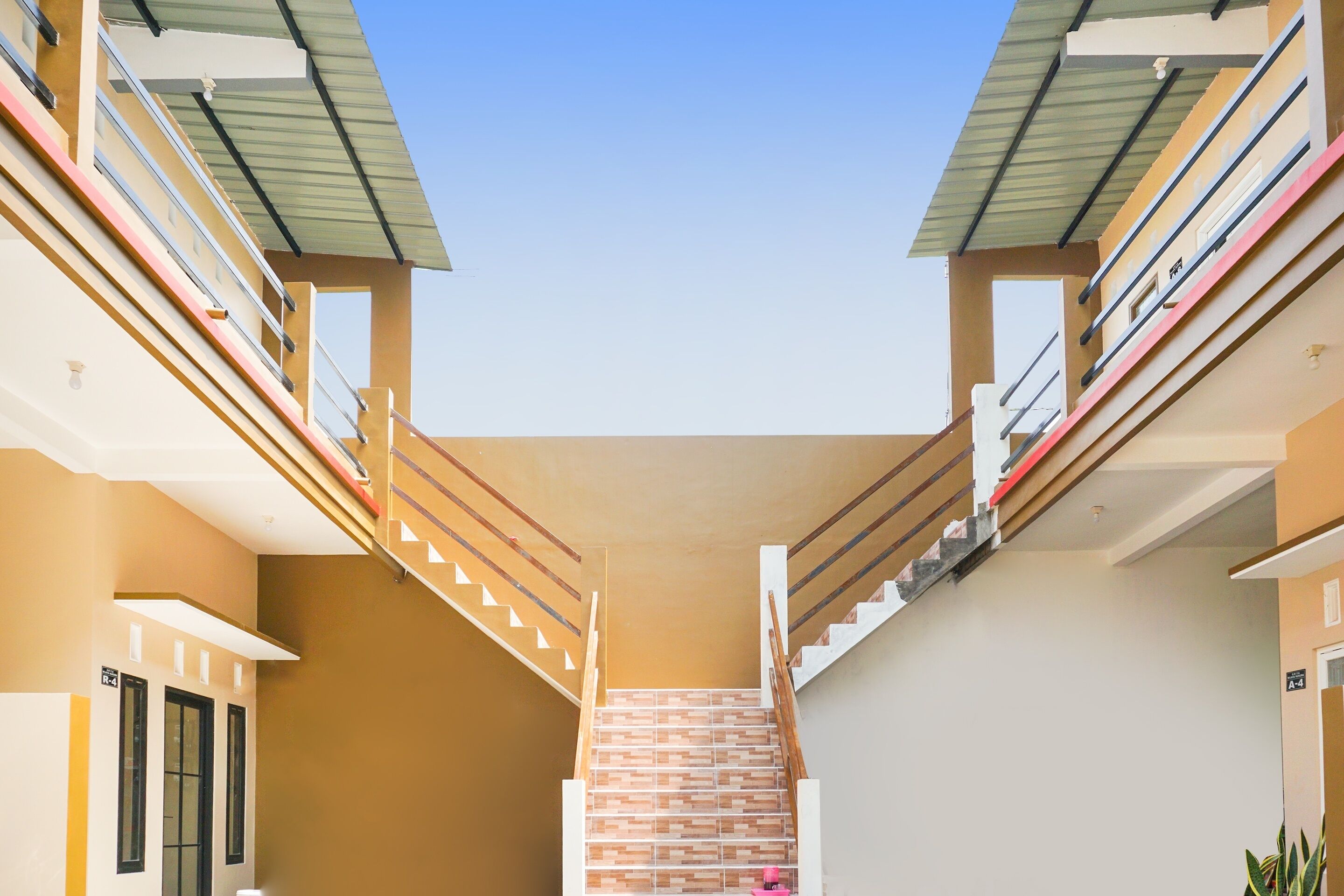 Omah Wijaya Kusuma Syariah by OYO