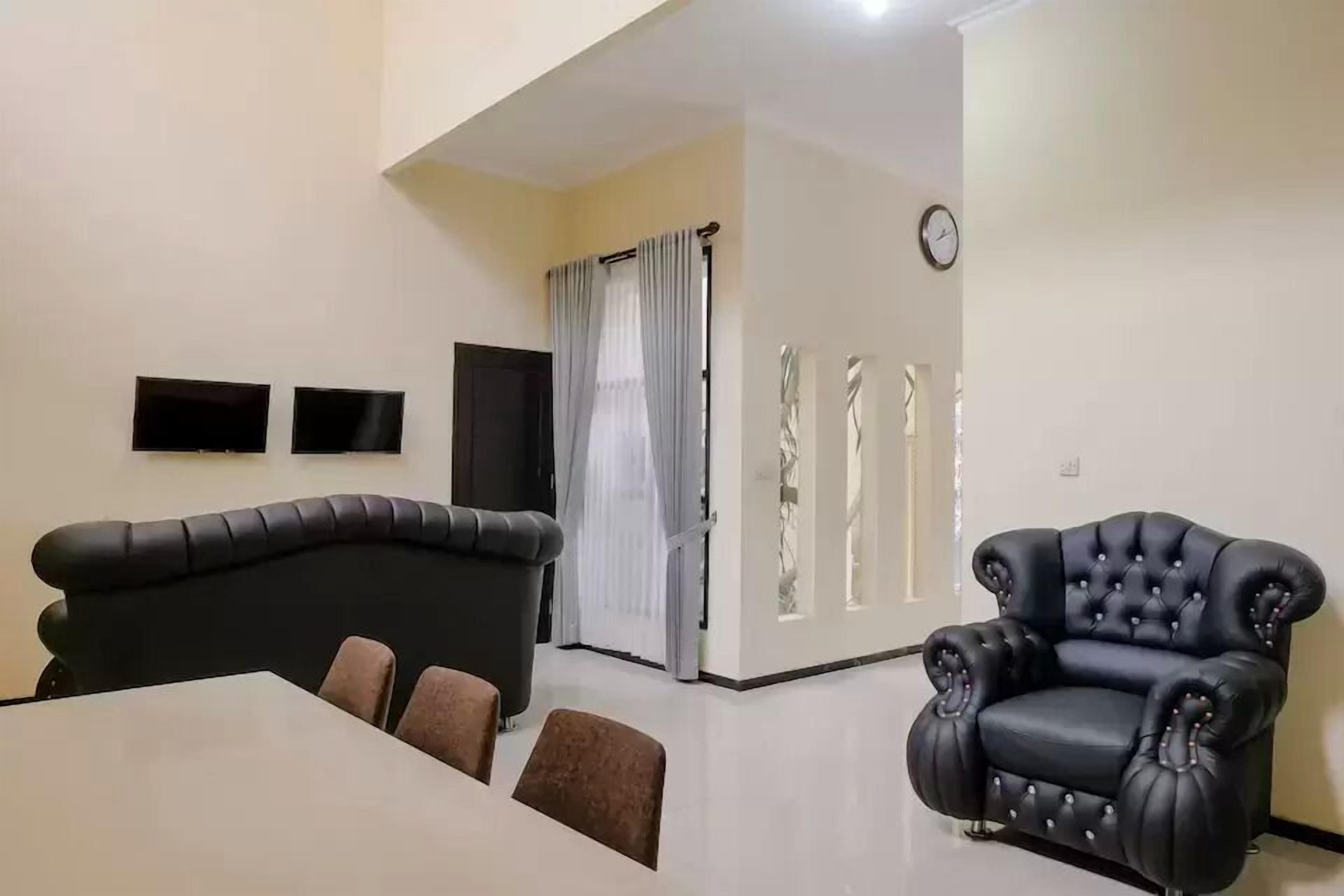 Perdana Suites Residence Syariah by OYO Rooms