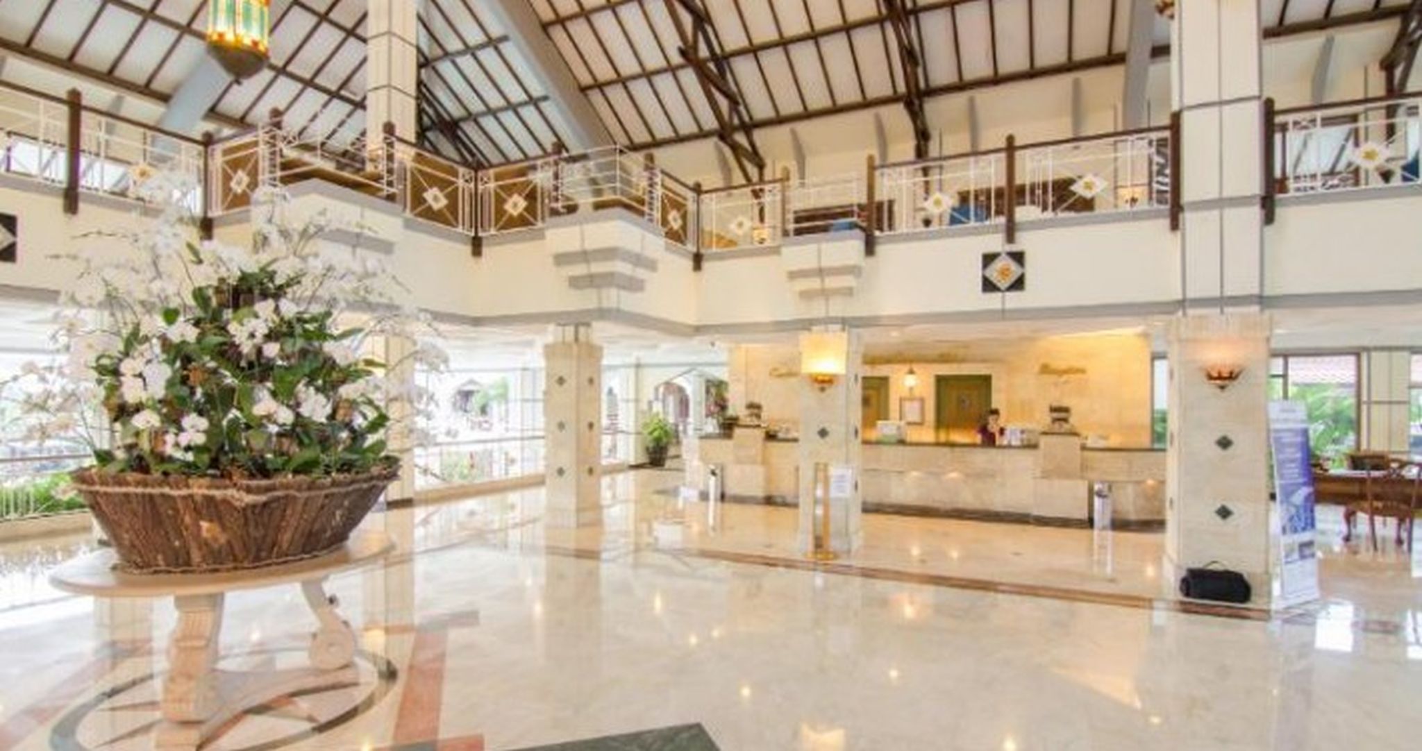 Royal Hotel and Villa Batu