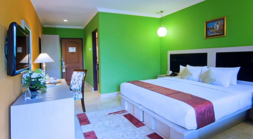 Royal Hotel and Villa Batu