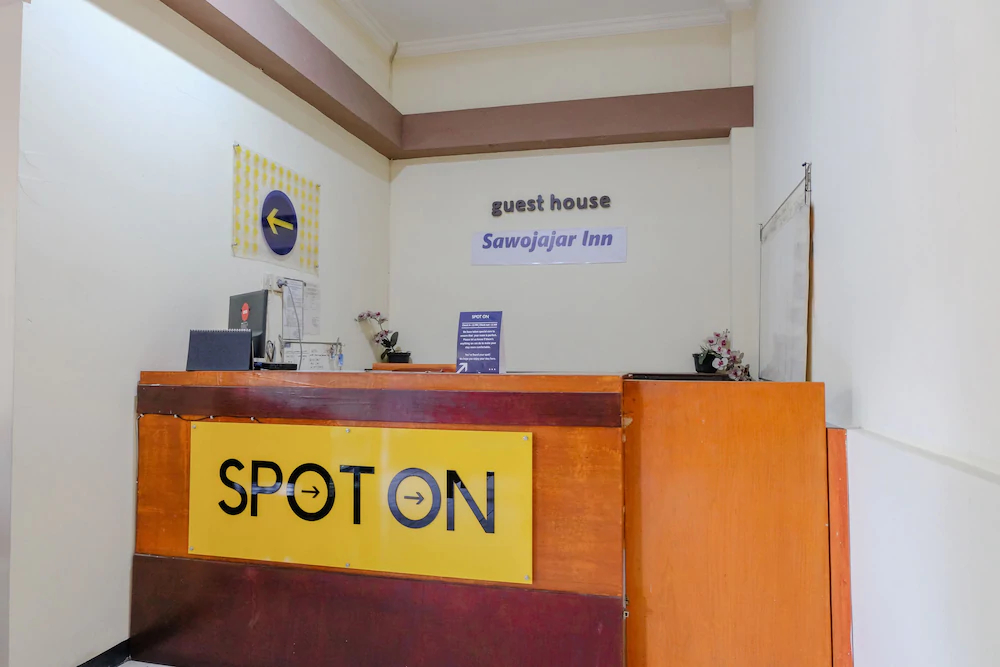 Sawojajar Inn by OYO Rooms