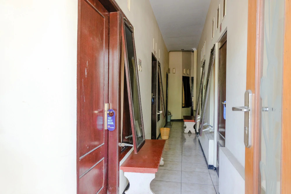 Sawojajar Inn by OYO Rooms