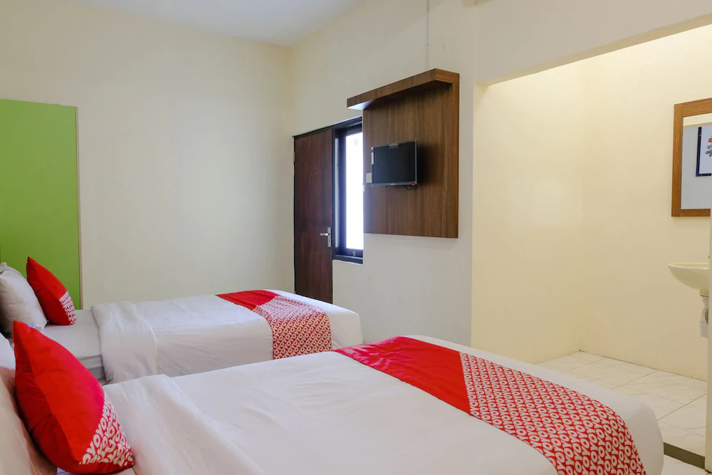 Semampir Residence by OYO Rooms