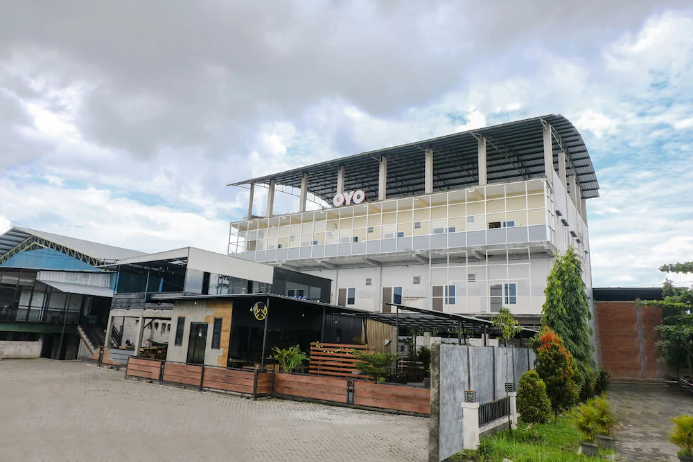 Sm House by OYO Rooms