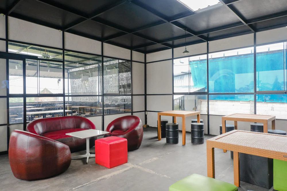 Sm House by OYO Rooms