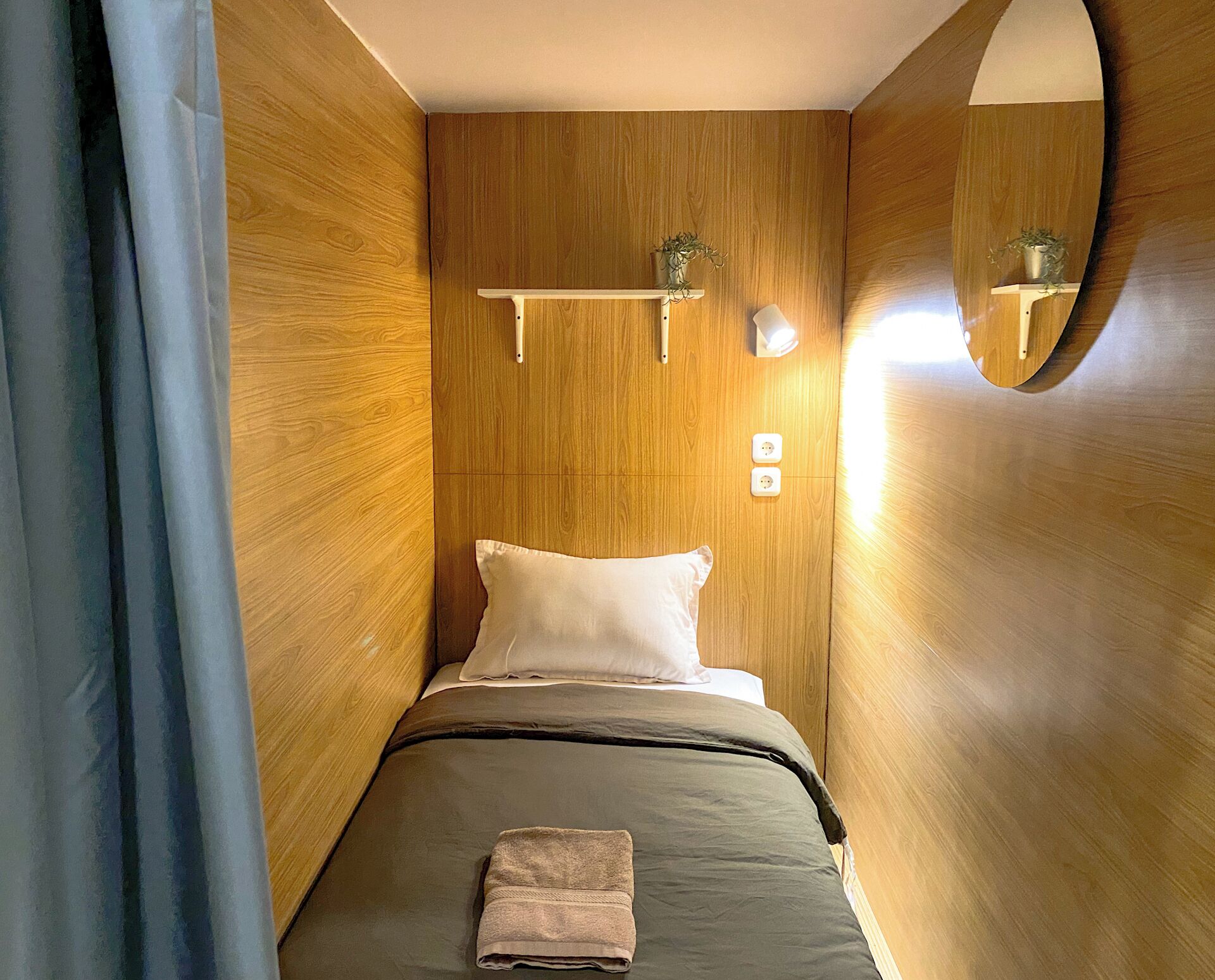 Snooze Hostel Malang