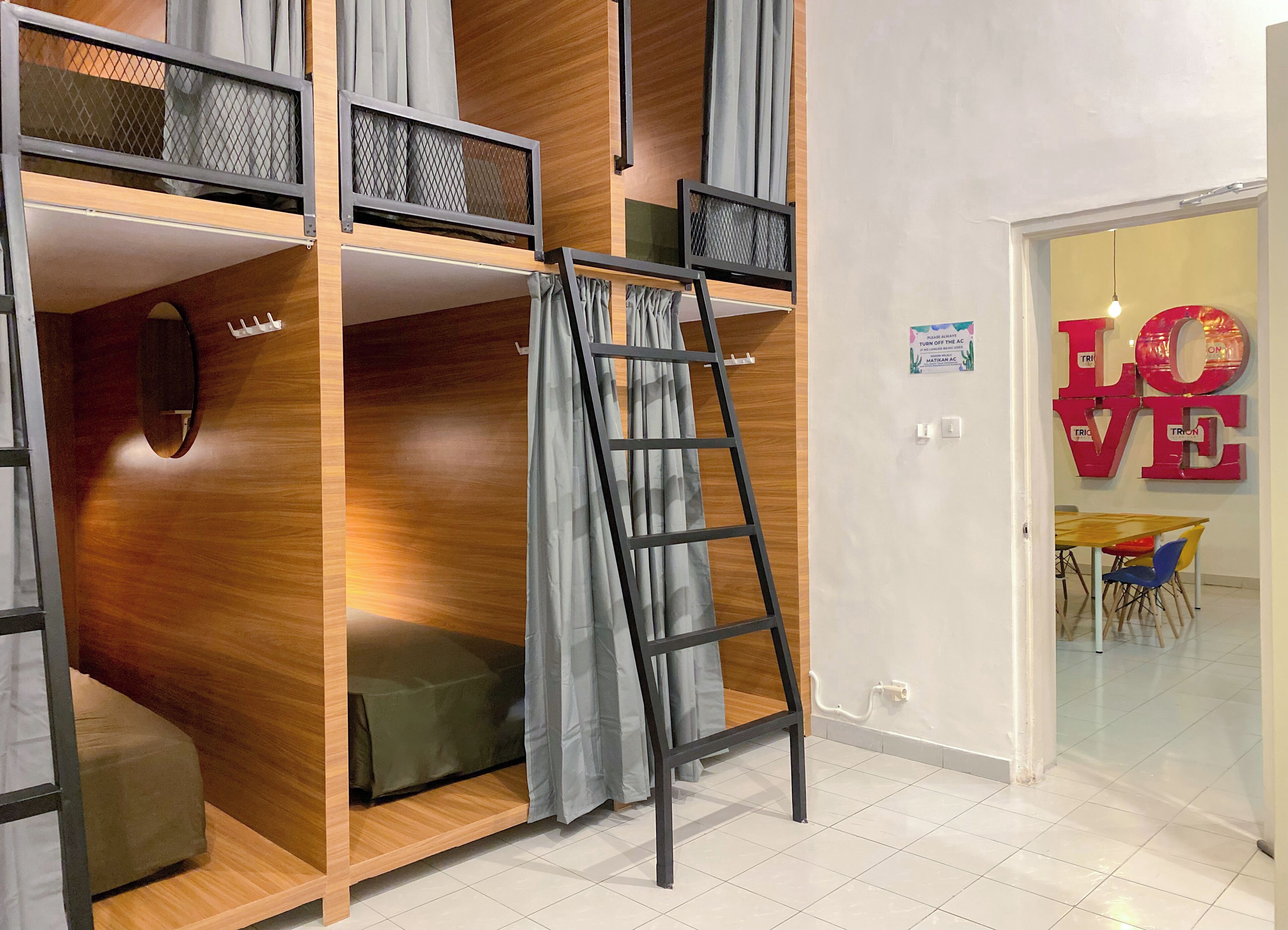 Snooze Hostel Malang