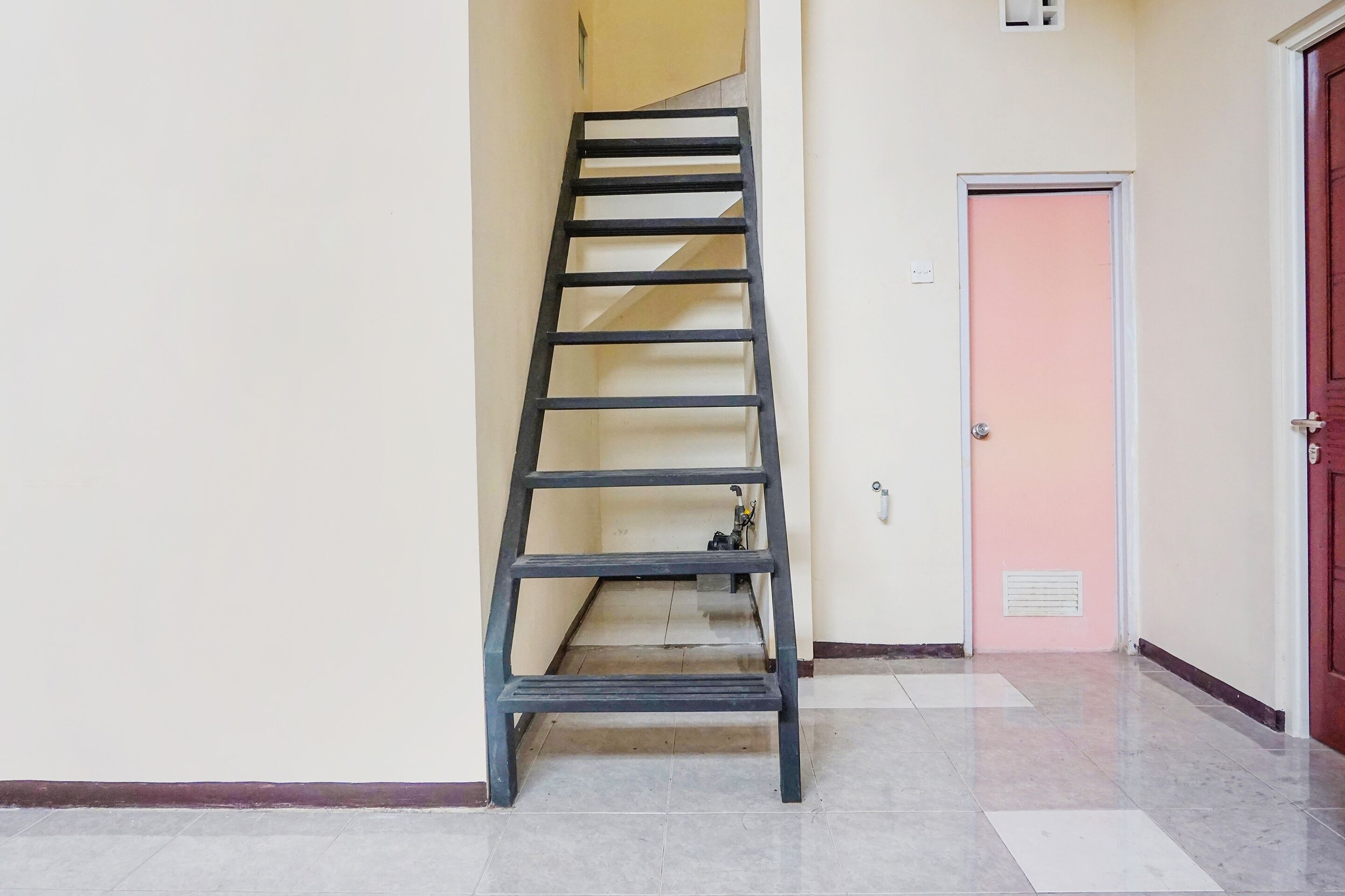 Spot On 91615 Arumba Hills Residence