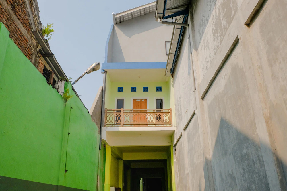 Sriwijaya Family Residence by OYO Rooms