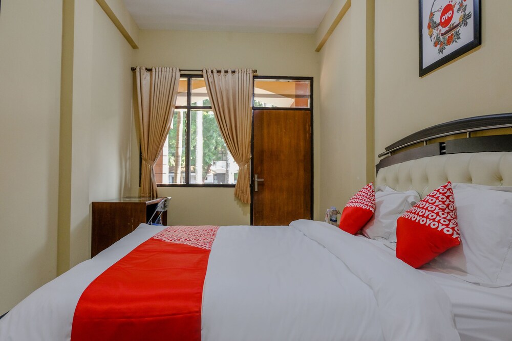 Uniga Malang Family Residence by OYO Rooms