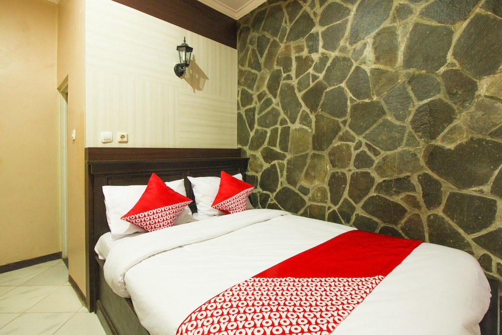 OYO 820 Abad Baru Hotel