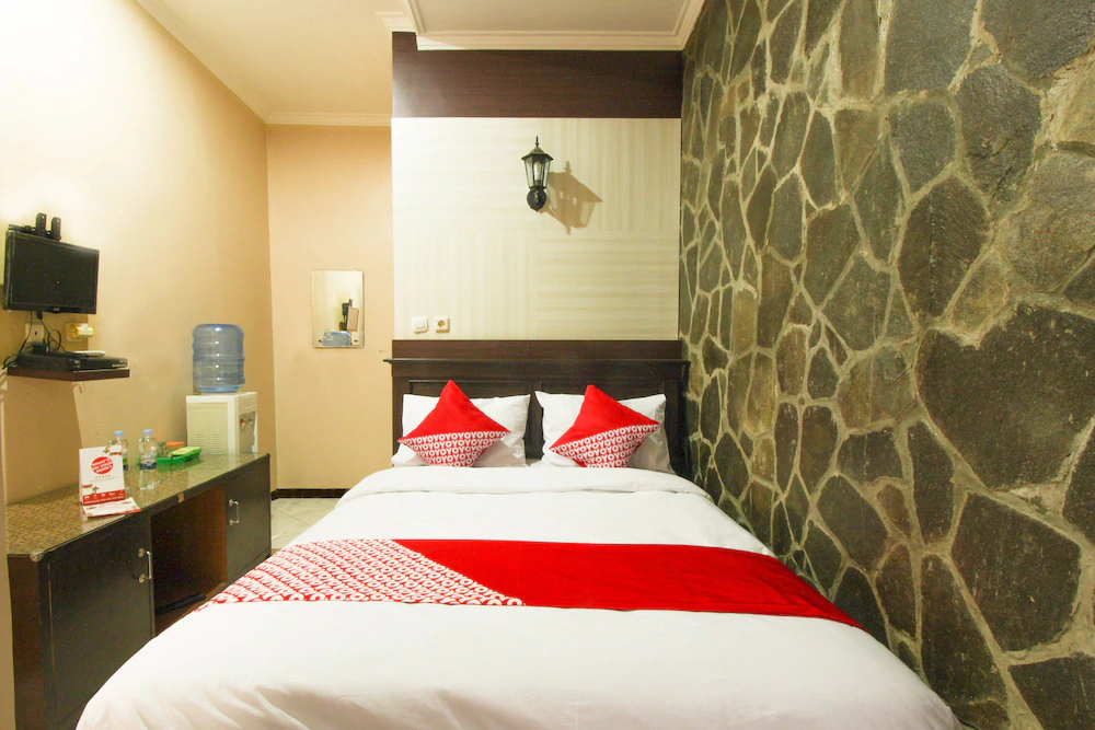 OYO 820 Abad Baru Hotel