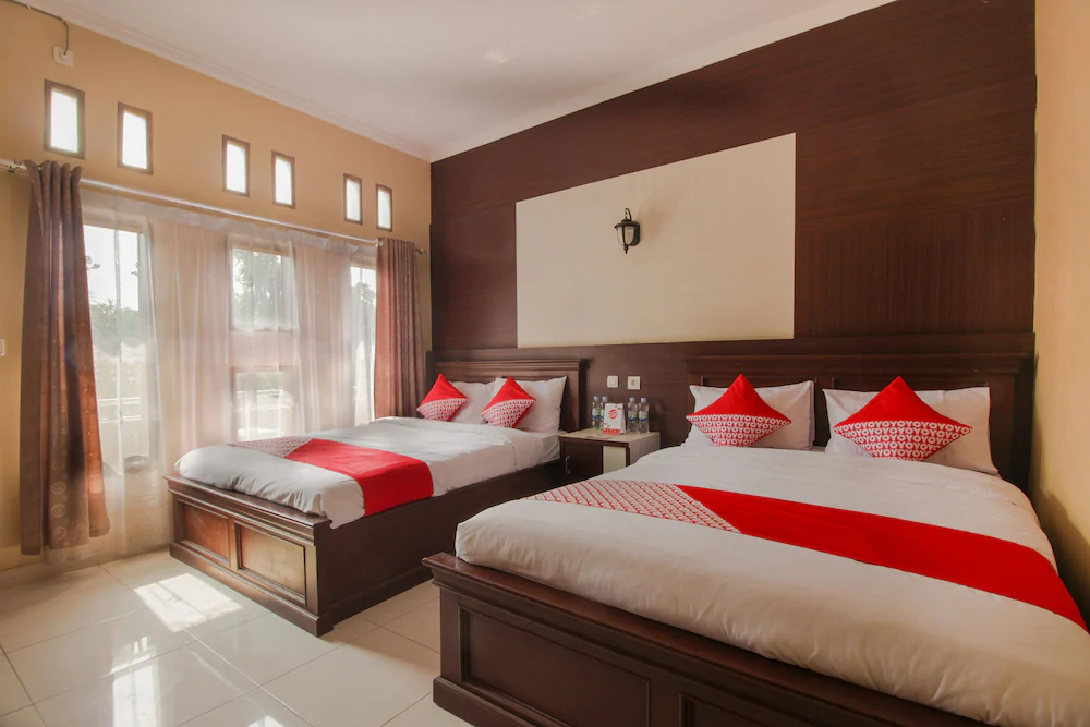 OYO 820 Abad Baru Hotel