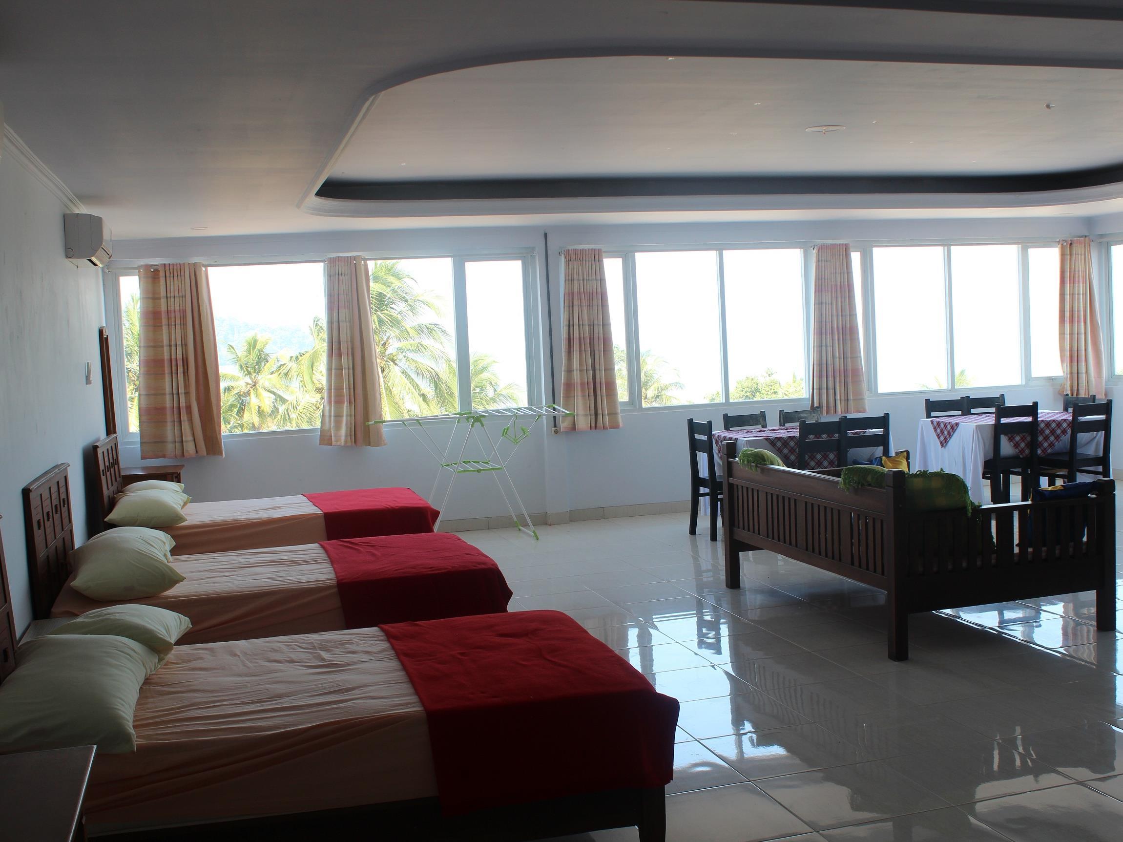 Holiday Beach Inn