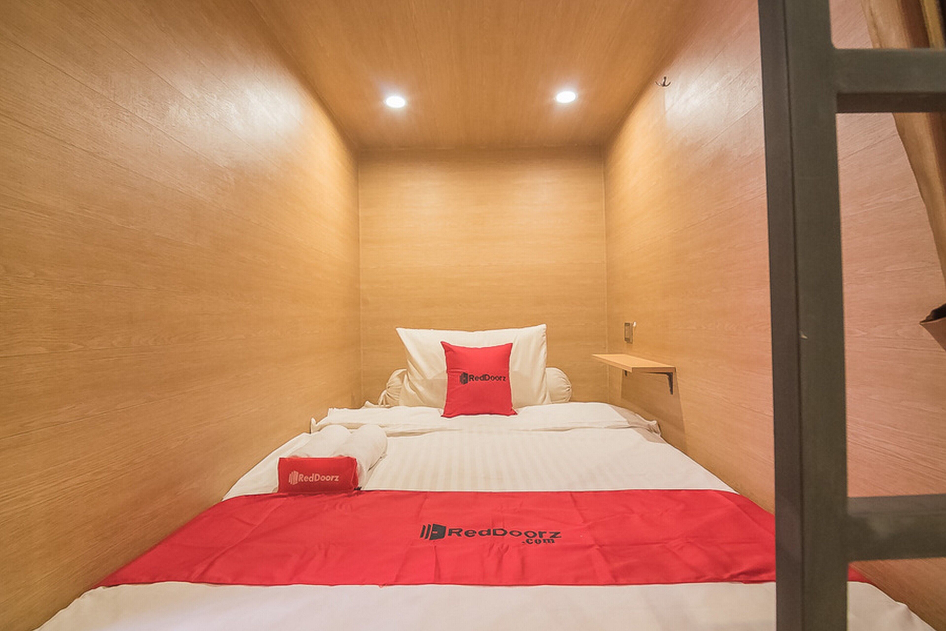 VK Pods Pangandaran - Hostel by RedDoorz