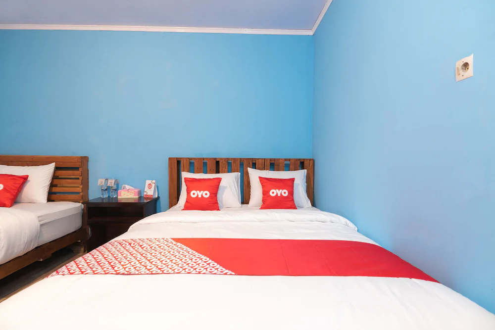 Intan Bromo Homestay by OYO Rooms