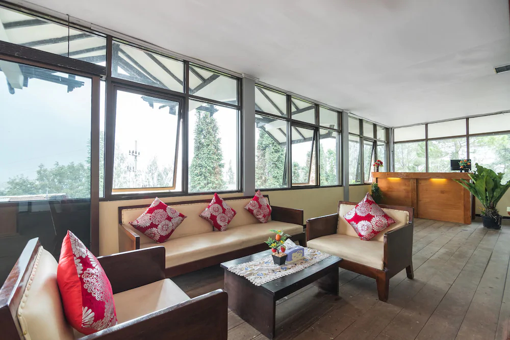 Intan Bromo Homestay by OYO Rooms