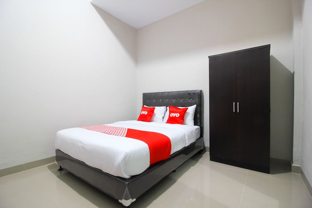Fajar Residence by OYO Rooms