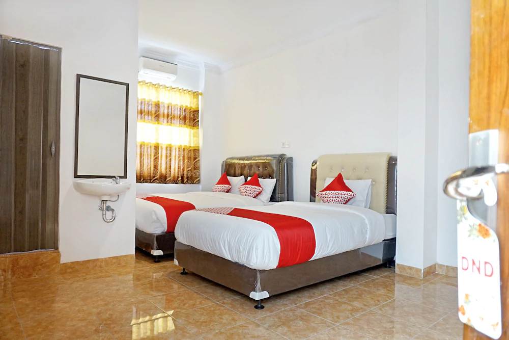 Khasanah Residence By OYO Rooms