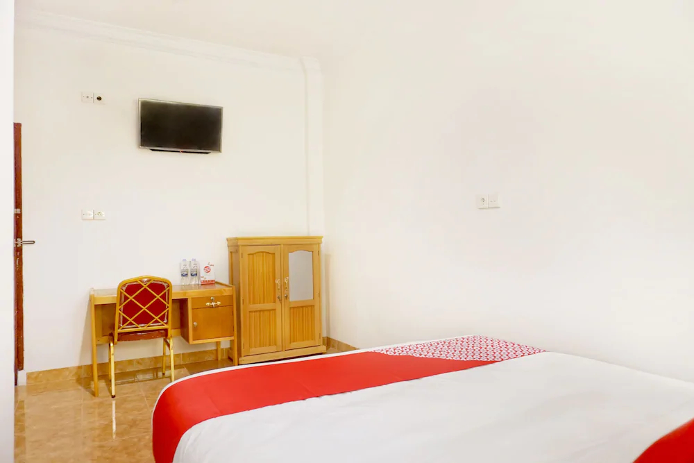 Khasanah Residence By OYO Rooms