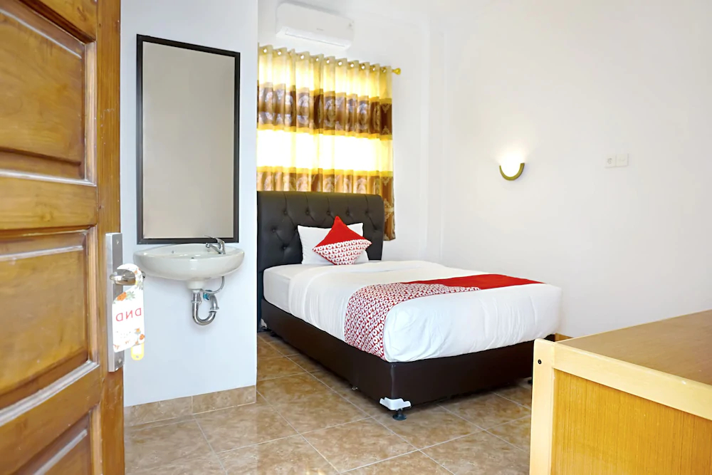 Khasanah Residence By OYO Rooms