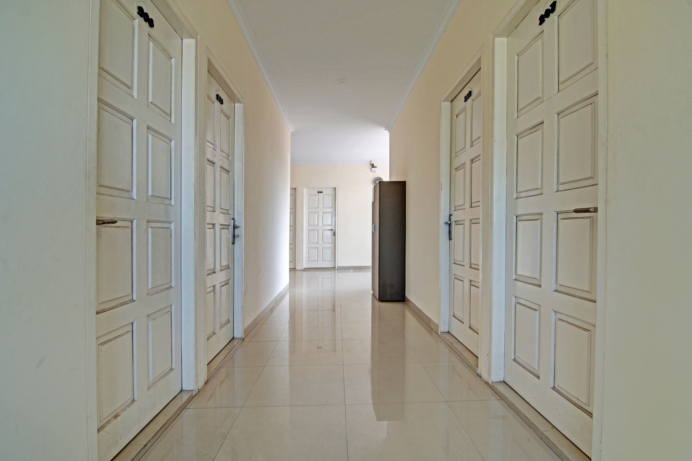 R&S Living Residence By RedDoorz