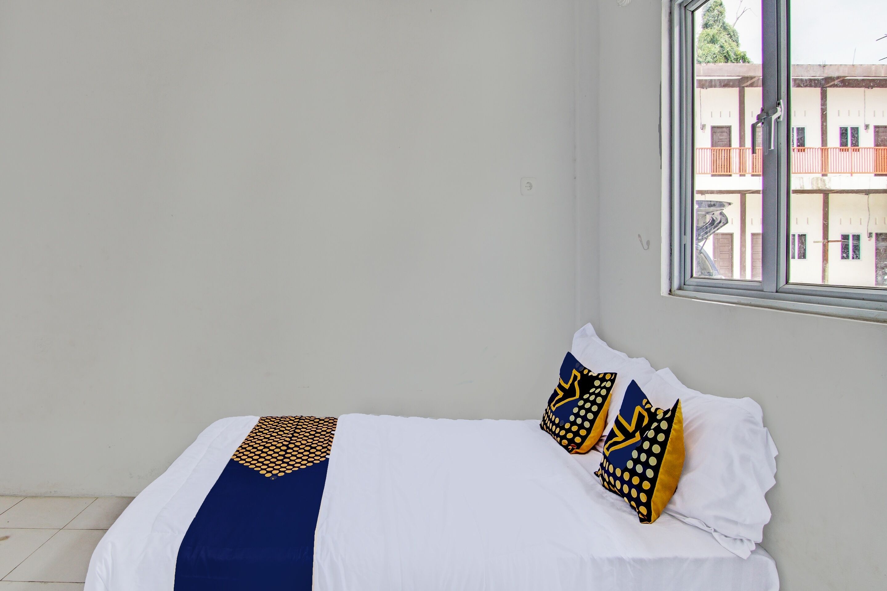SPOT ON 91828 Homestay Dinda Syariah