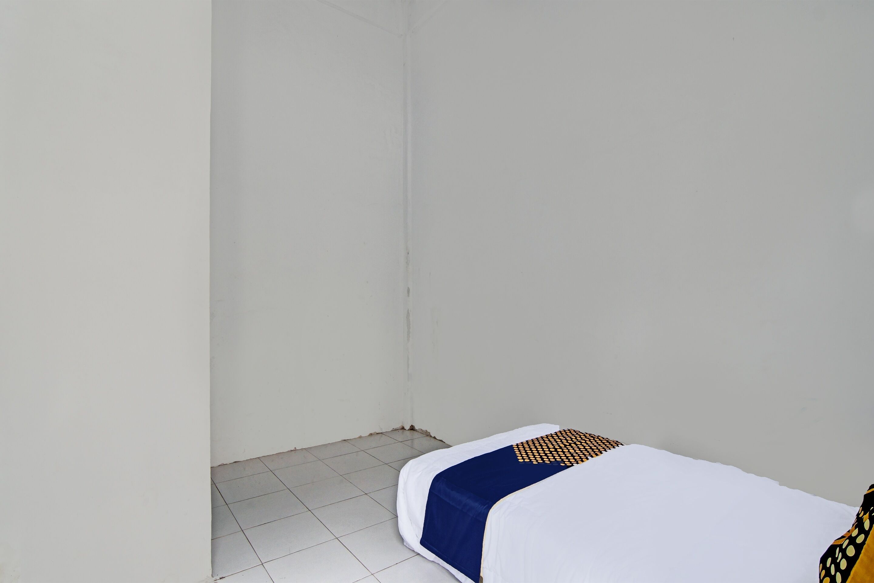 SPOT ON 91828 Homestay Dinda Syariah