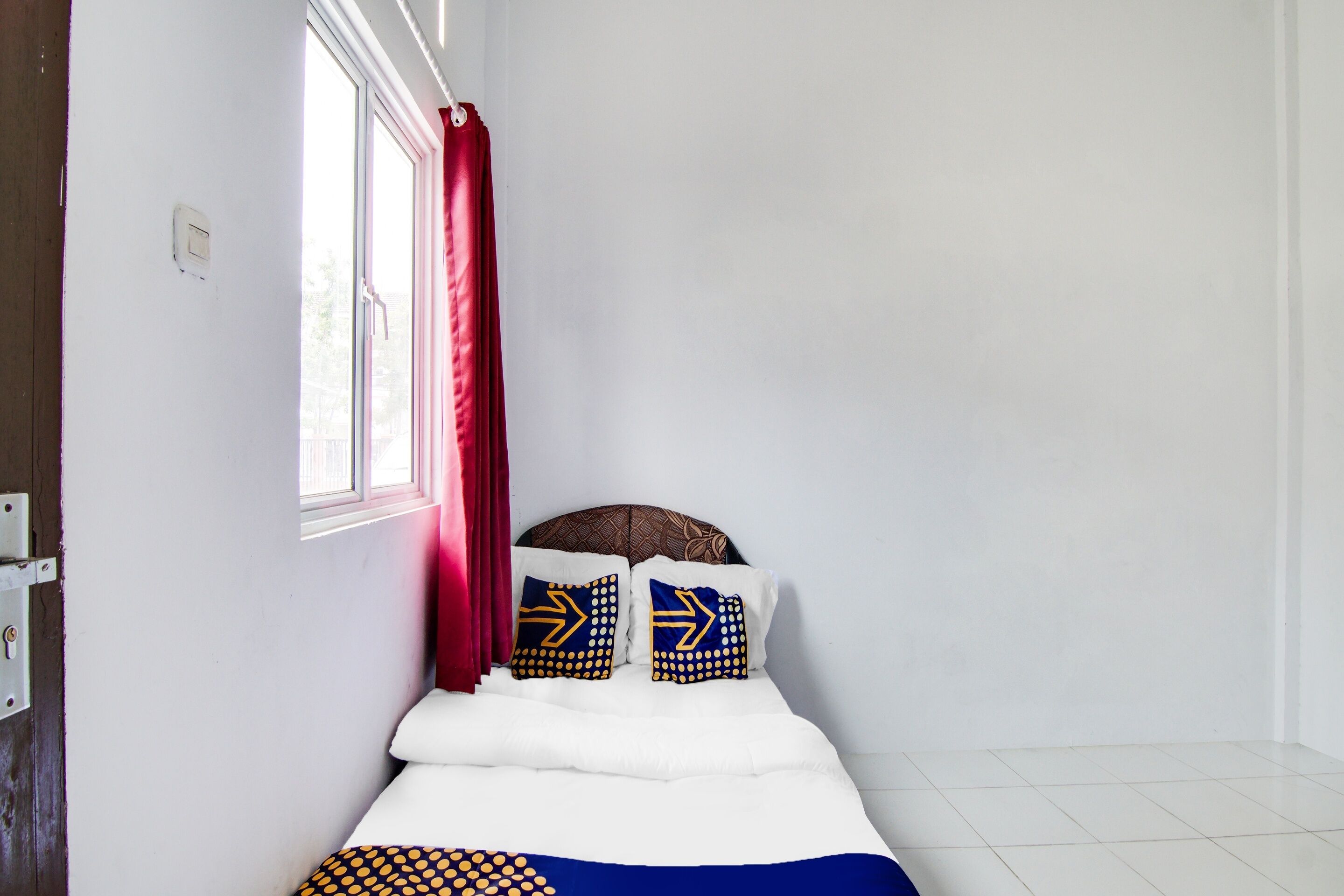 SPOT ON 91858 Raja Homestay Syariah
