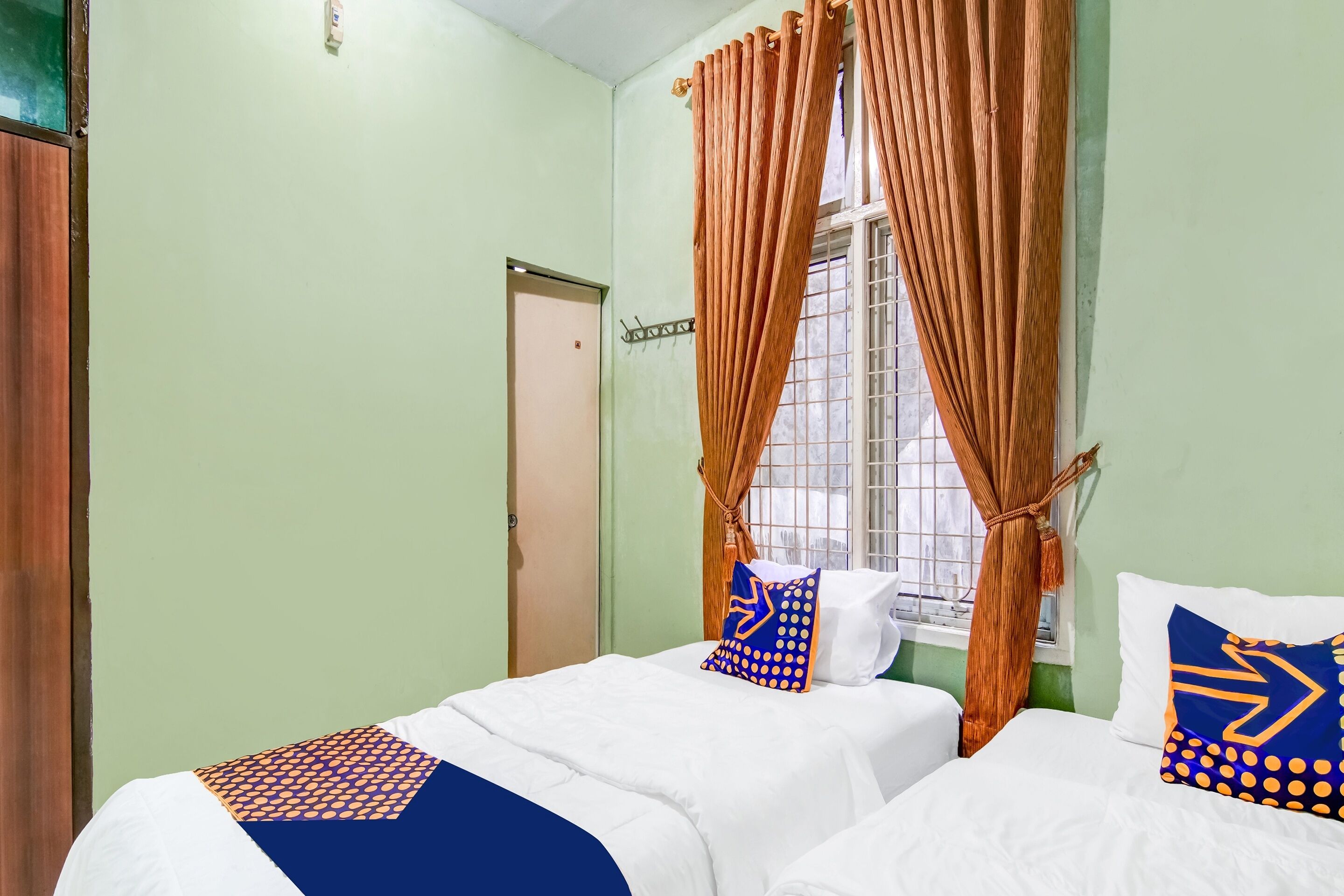 Spot On 91875 Nayla Homestay Syariah