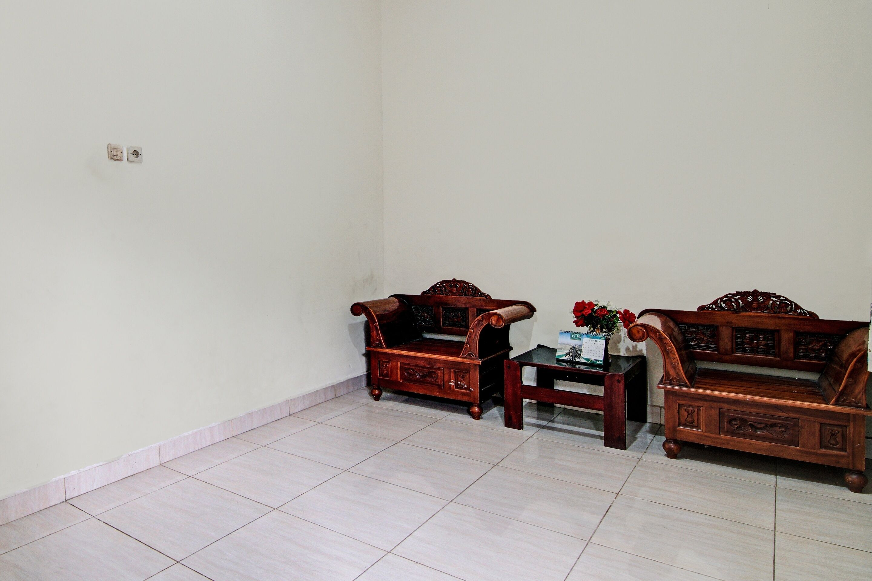 Spot On 92339 Agitha Homestay