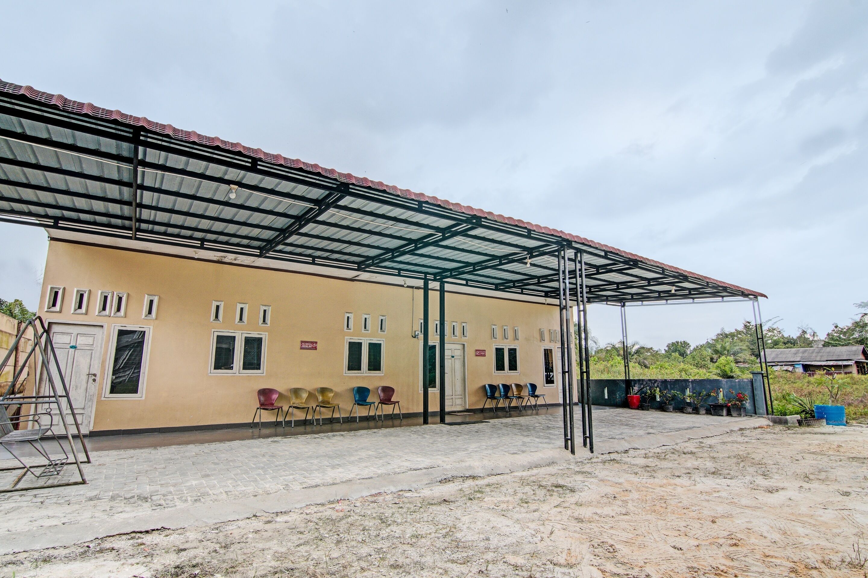 Spot On 92339 Agitha Homestay