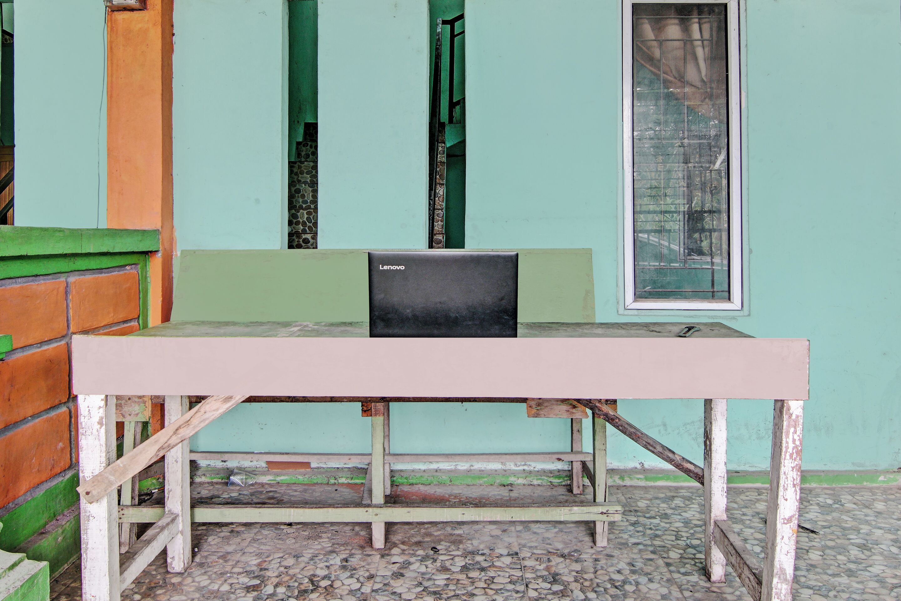 Spot On 92716 Penginapan Syafira