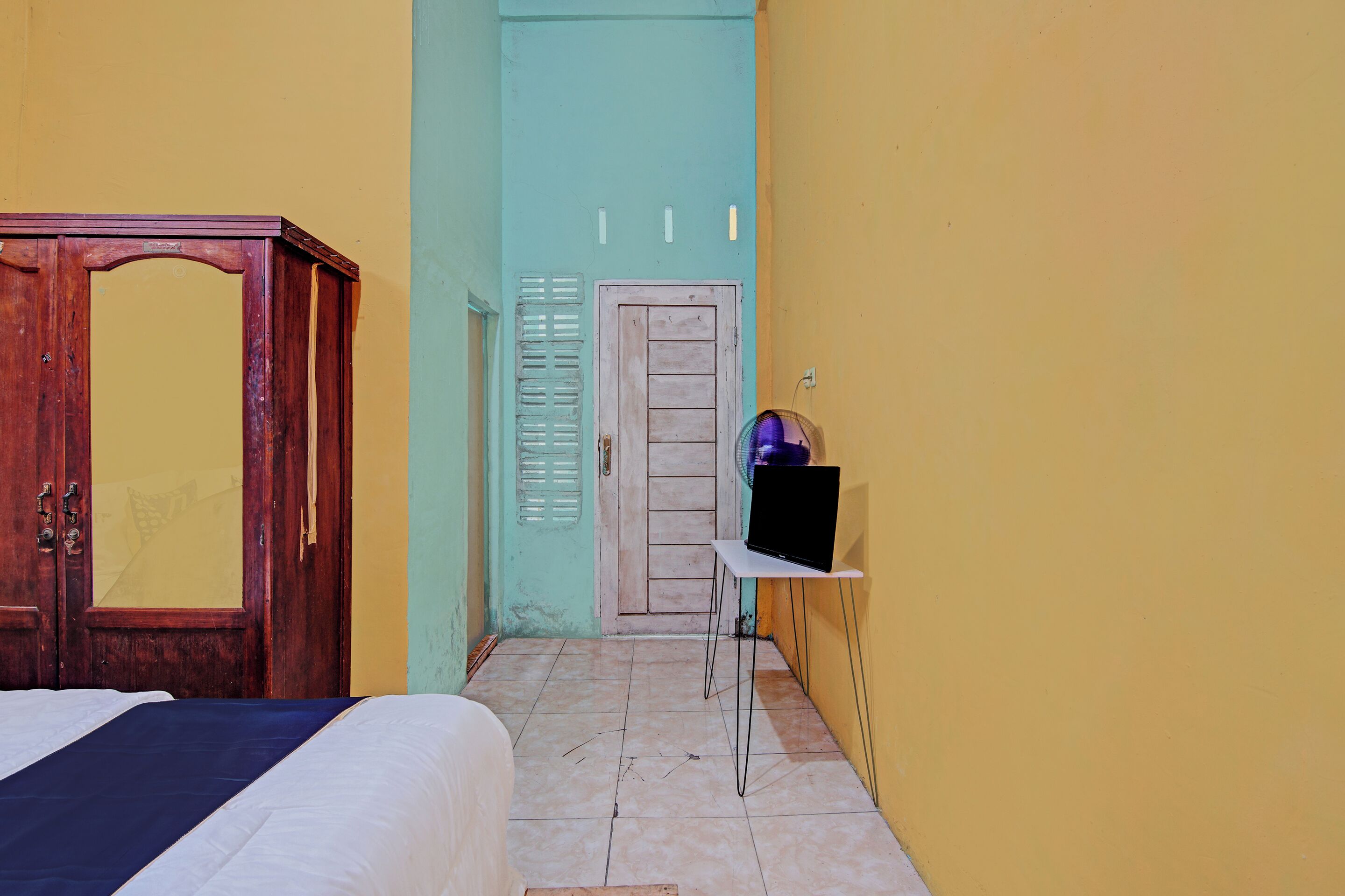 Spot On 92716 Penginapan Syafira