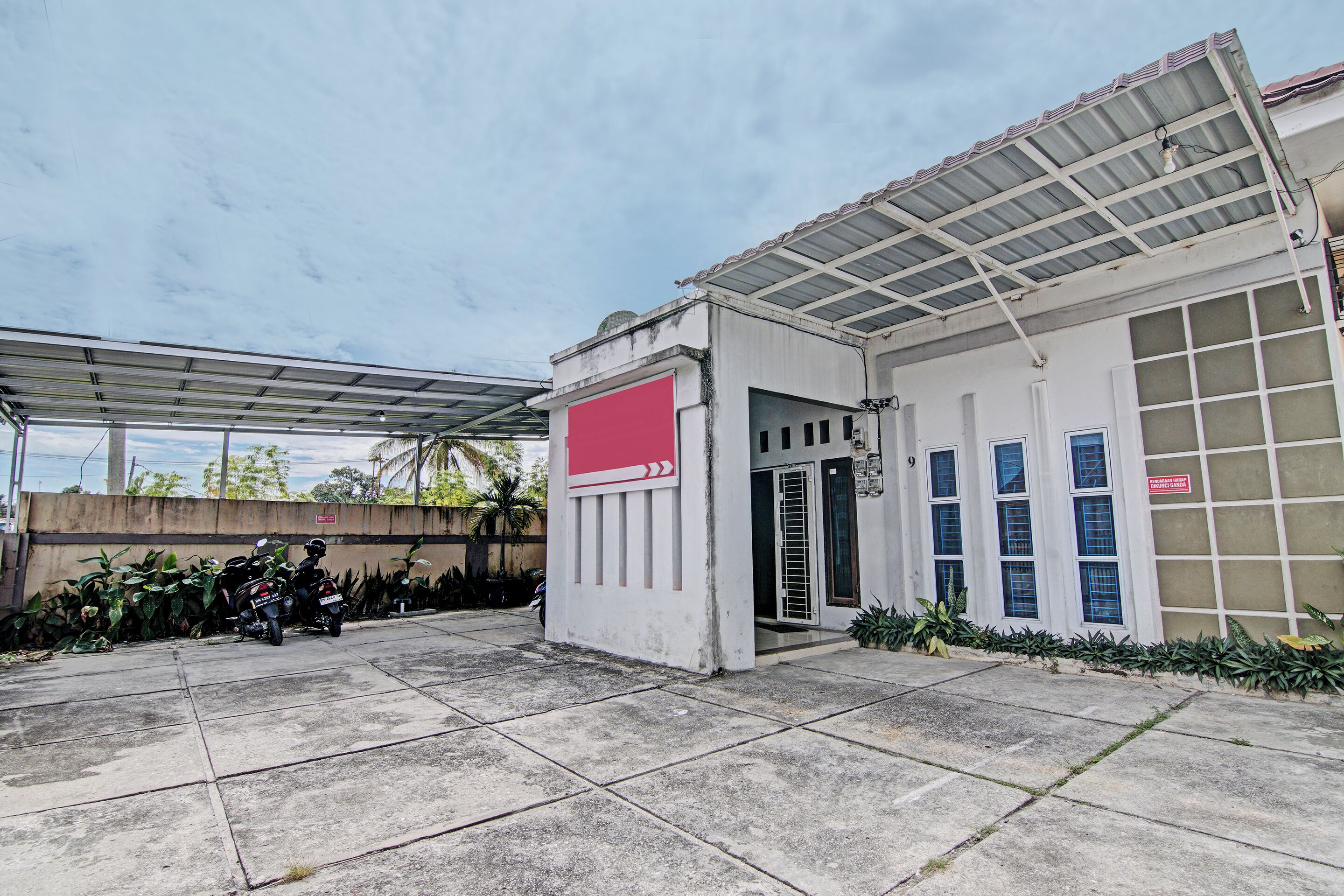 SPOT ON 92801 Penginapan Puti Syariah