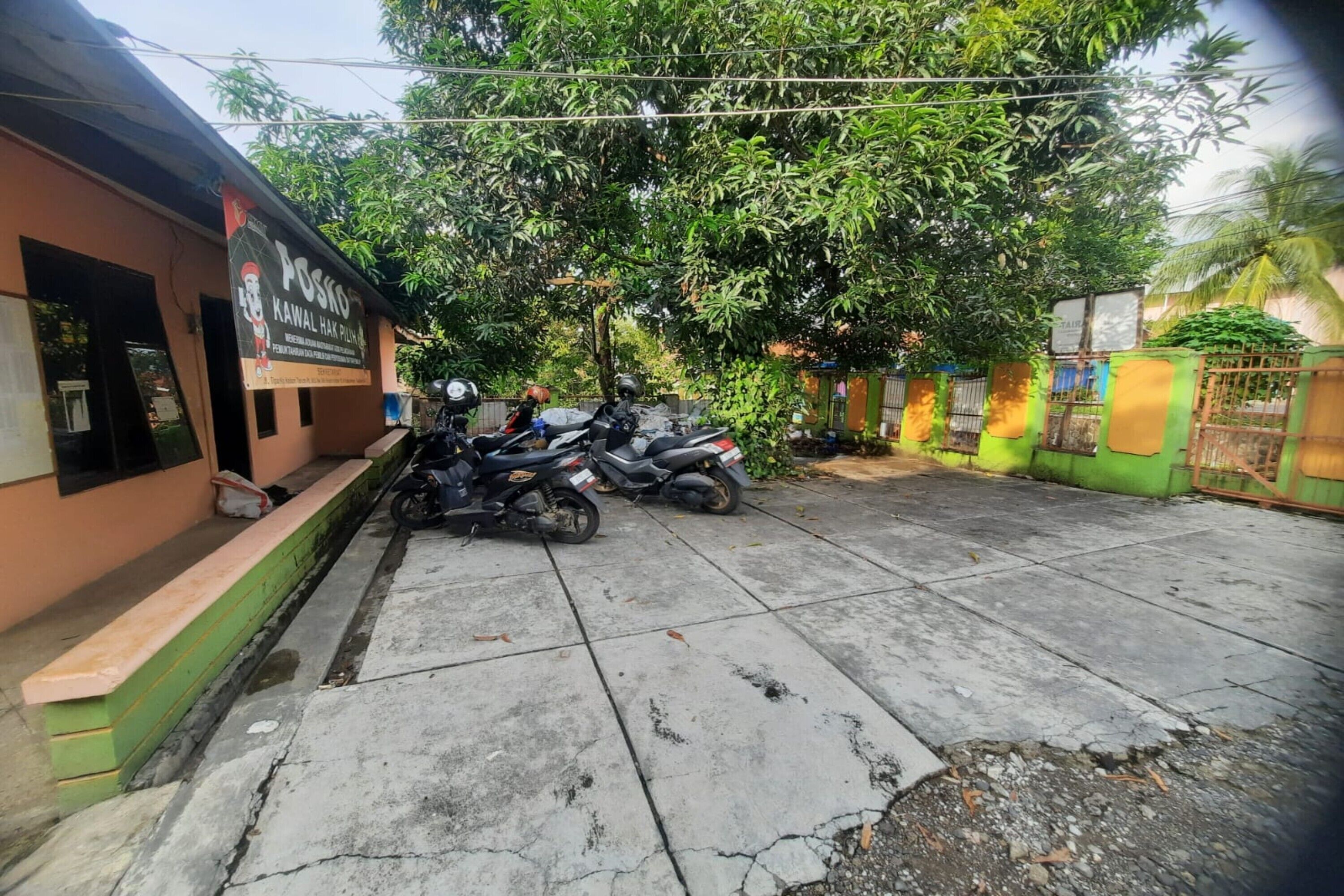SPOT ON 93655 Home Stay Syariah Habibie