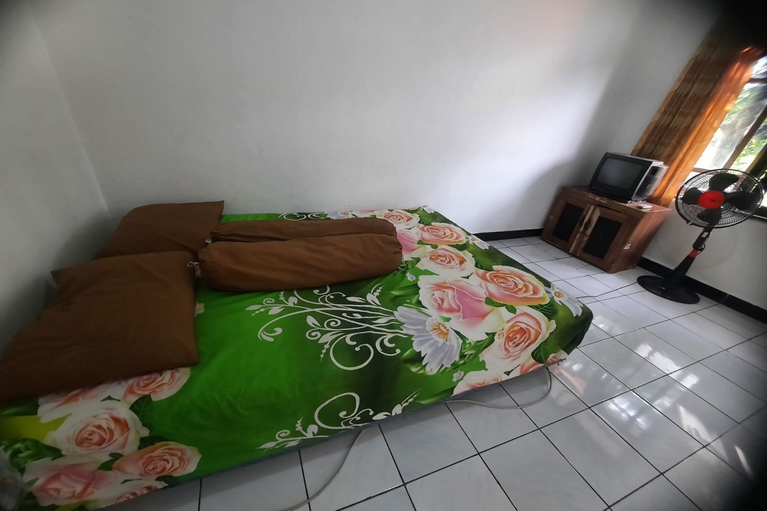 SPOT ON 93655 Home Stay Syariah Habibie