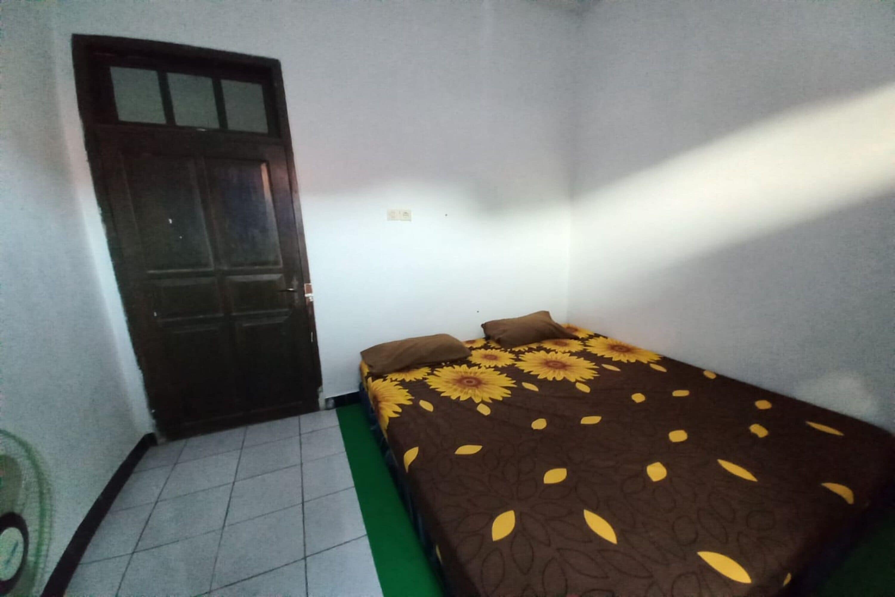 SPOT ON 93655 Home Stay Syariah Habibie