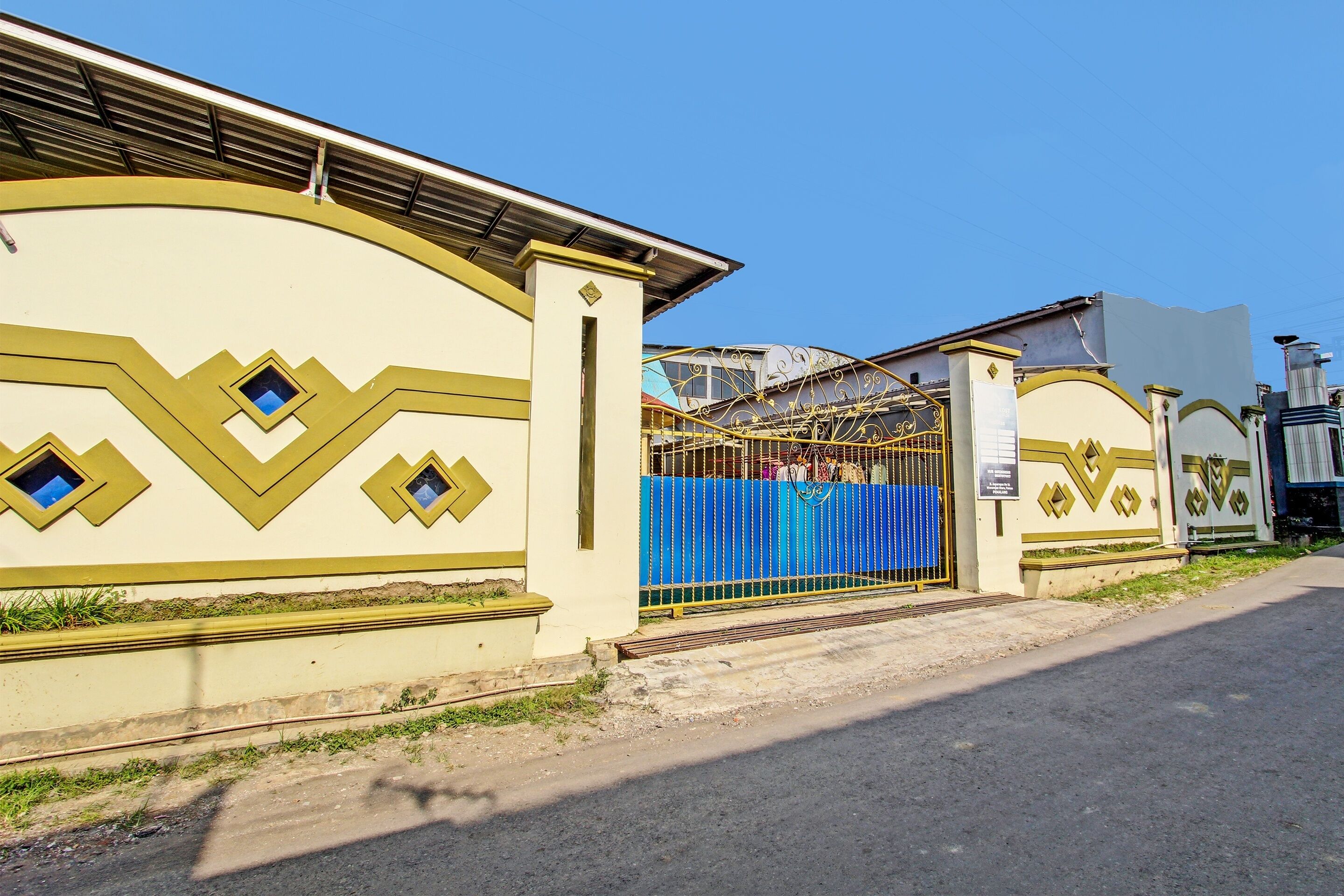 SPOT ON 92424 Wulan Homestay Syariah