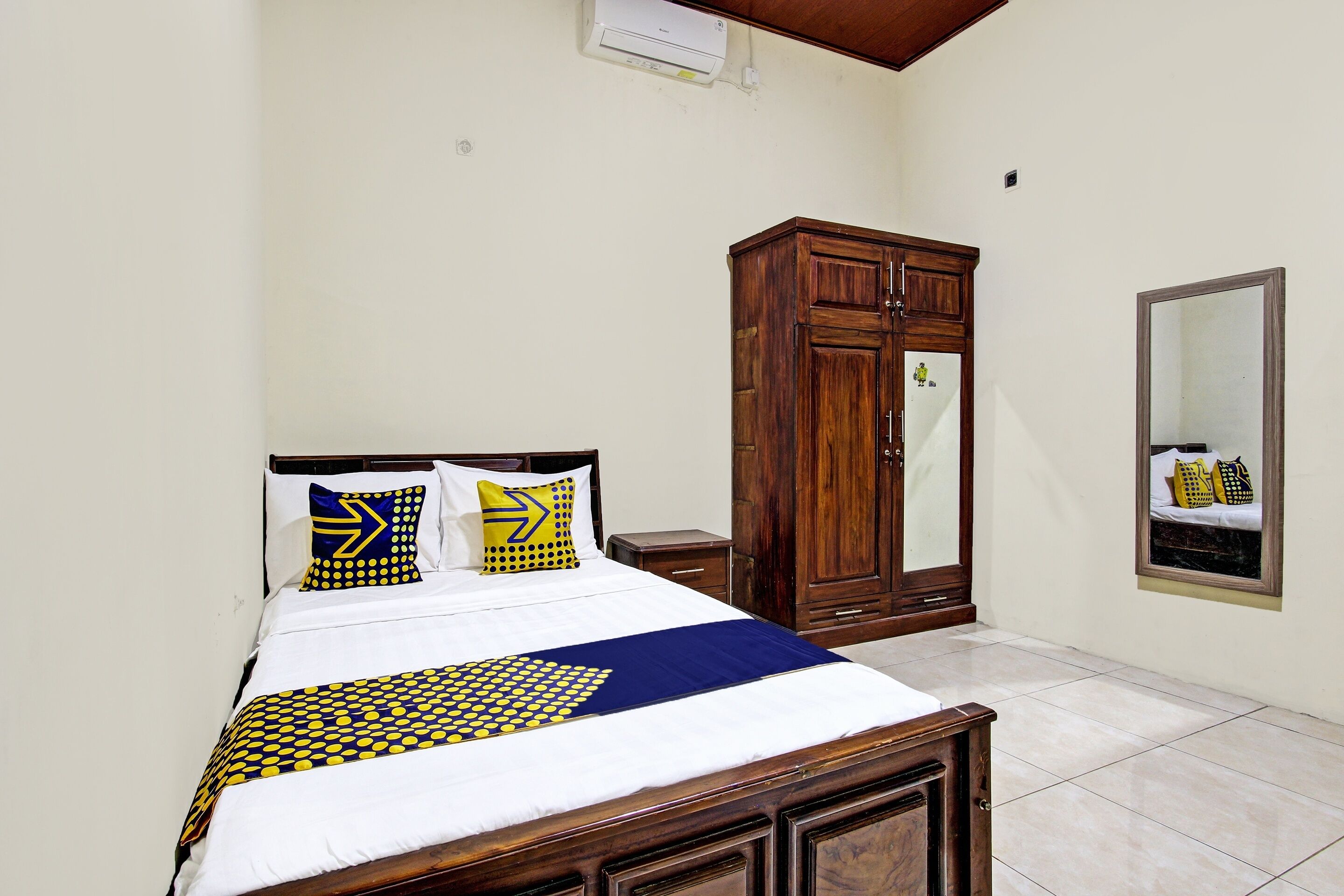 SPOT ON 92424 Wulan Homestay Syariah