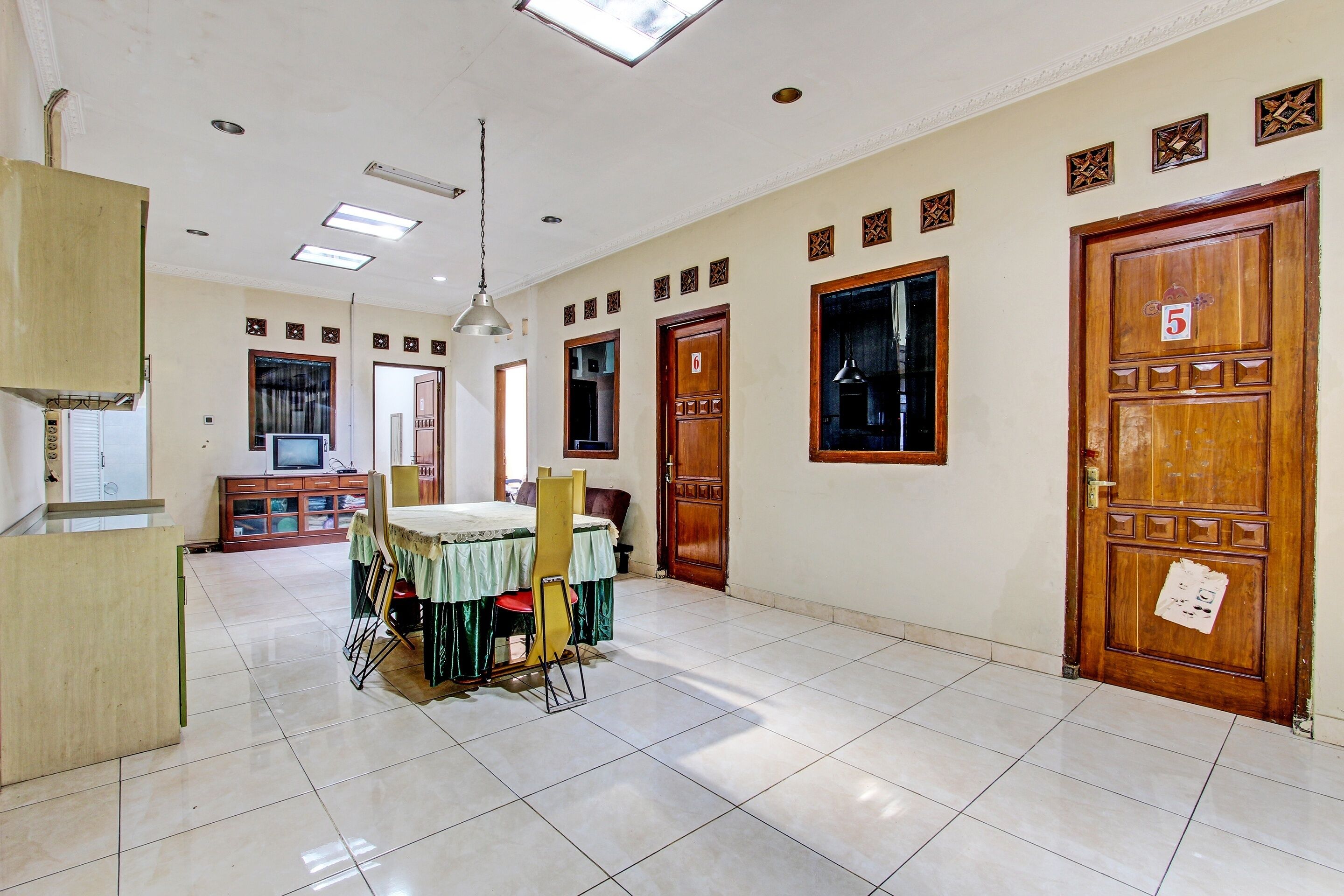 SPOT ON 92424 Wulan Homestay Syariah