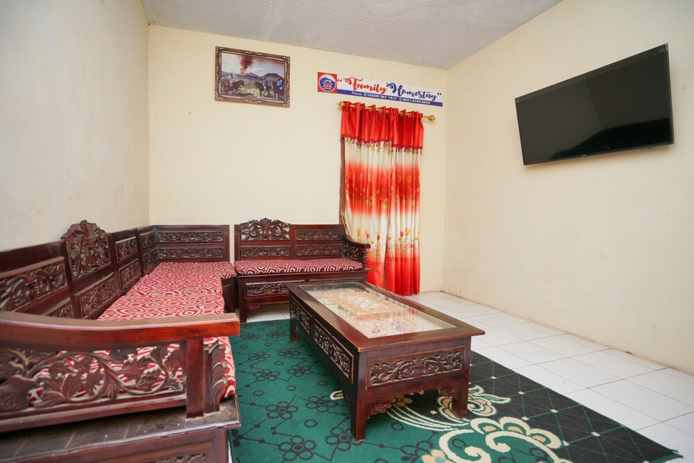 OYO 1834 Family Homestay Syariah