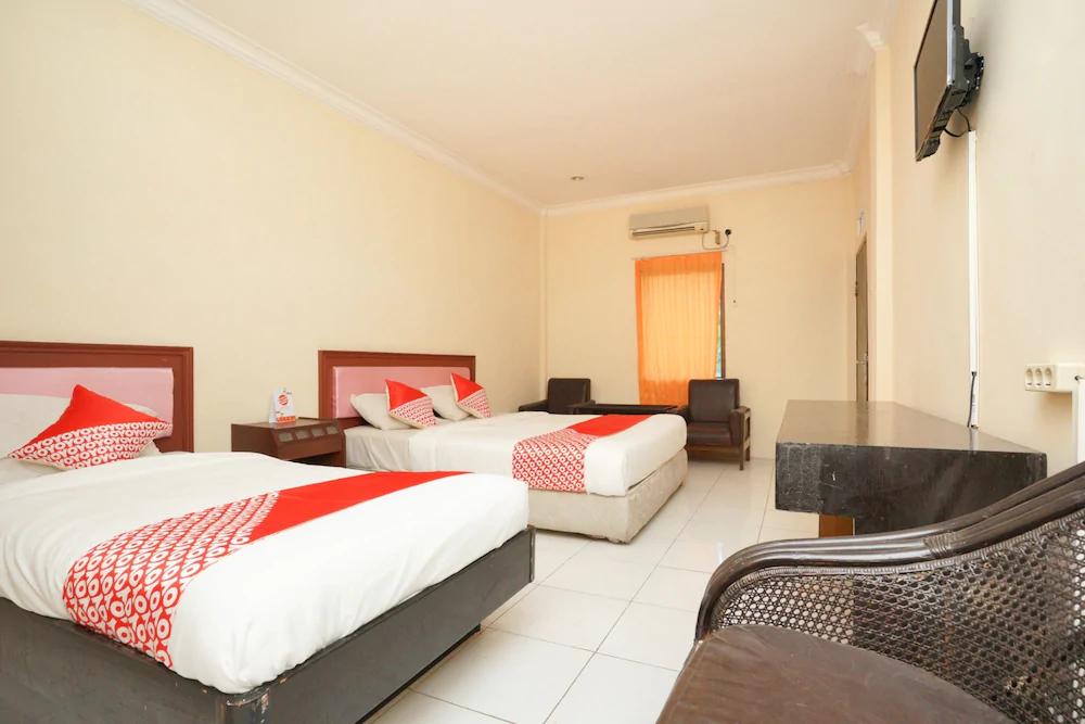 Female Guest House by OYO Rooms