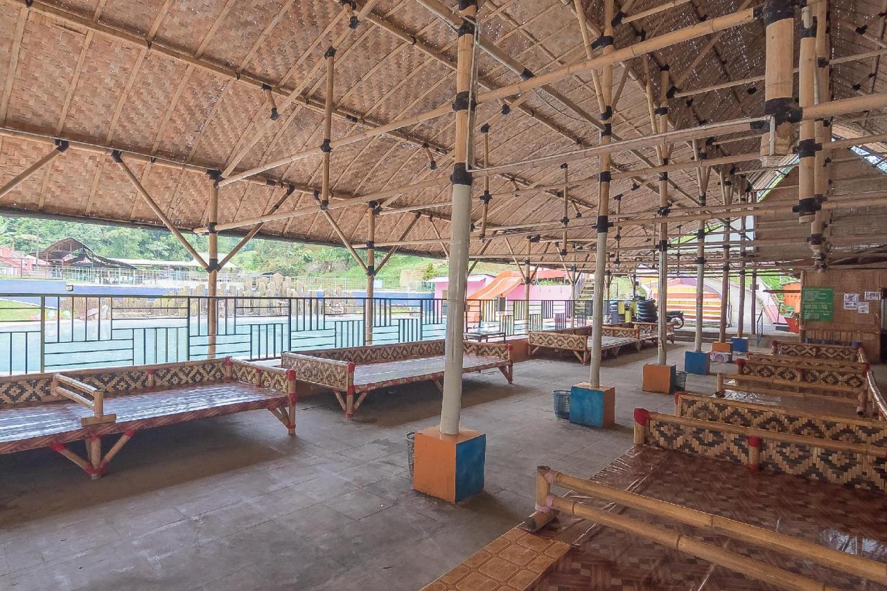 Batu Apung  by RedDoorz